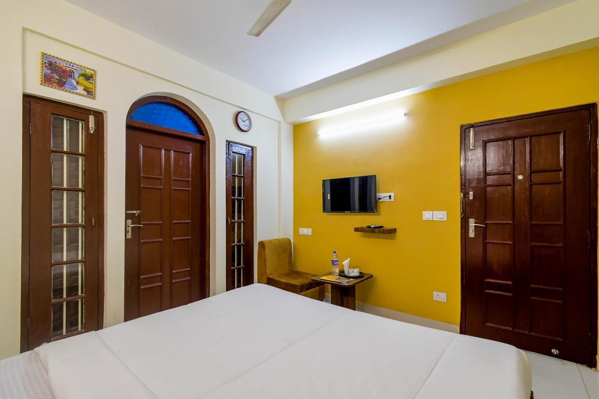 Hotel Mahal Kolkata Exterior photo